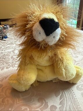 Ganz Webkinz Lion HM006 No Code